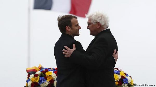 Μακρόν και Σταϊνμάιερ τιμούν τους πεσόντες