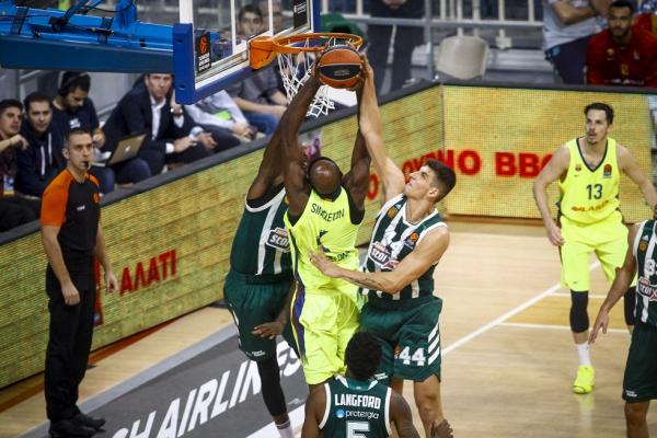 Η μεγαλοπρεπέστατη τάπα του Μήτογλου στον Σίνγκλετον