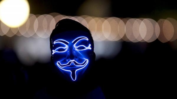Anonymous: Μυστικό δίκτυο από το Λονδίνο επεμβαίνει σε υποθέσεις ευρωπαϊκών χωρών