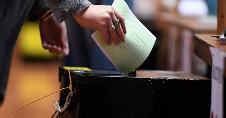 «Όχι» στην ανεξαρτησία είπε η Νέα Καληδονία