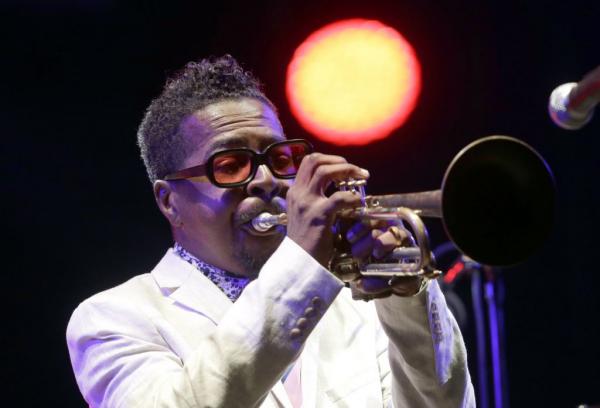 Πέθανε ο τρομπετίστας της τζαζ Ρόι Χάργκοβ σε ηλικία 49 ετών