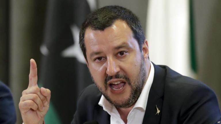 Σαλβίνι: Δε θα υπογράψουμε το Παγκόσμιο Σύμφωνο για τη Μετανάστευση