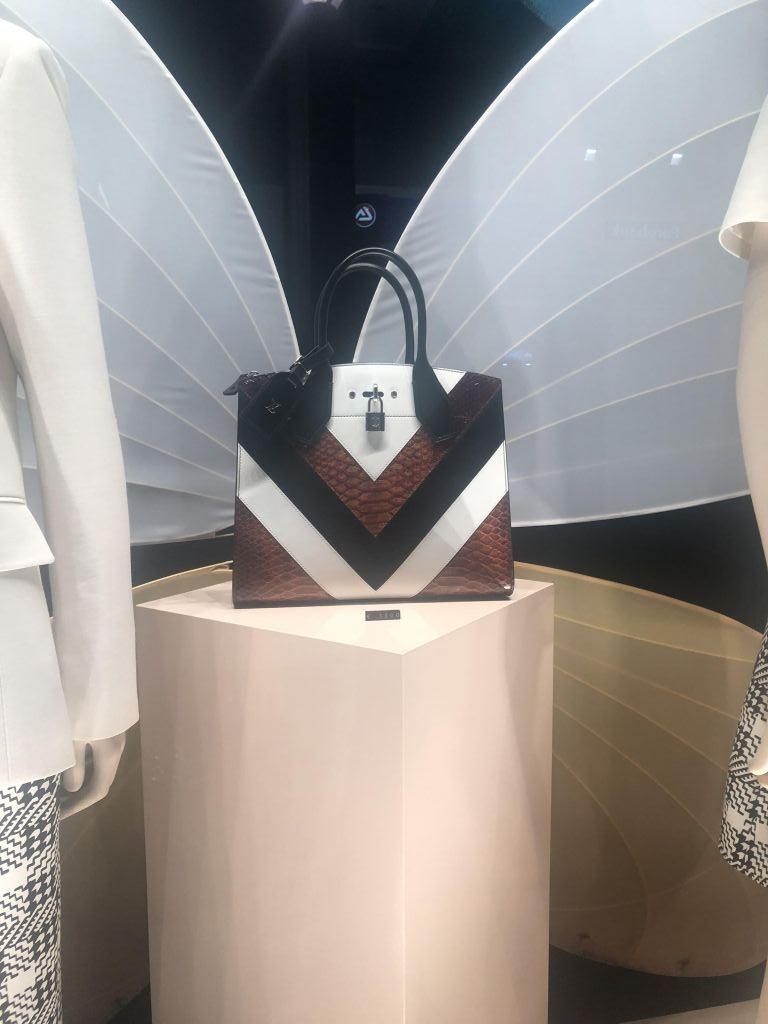 Louis Vuitton και Dior υπογράφουν τις κορυφαίες τσάντες…