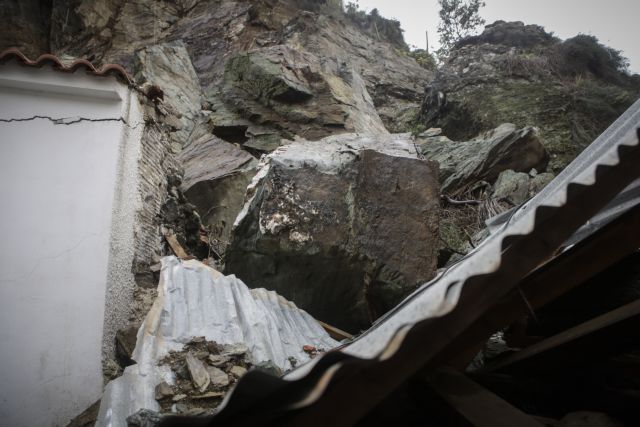 Στο έλεος της «Πηνελόπης» η Λέσβος: Σοβαρά προβλήματα από κατολισθήσεις