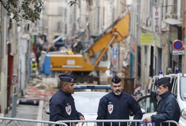 Γαλλία : Αυξάνονται οι νεκροί από την κατάρρευση κτηρίων, φόβοι για «ντόμινο»