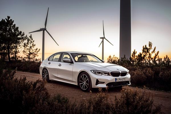 Αποκάλυψη για την plug-in υβριδική BMW 330e Sedan