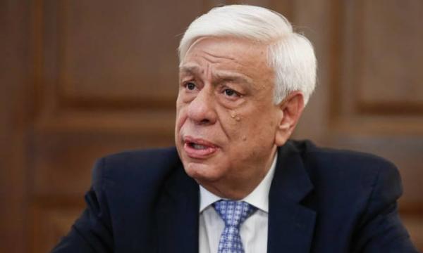 Ο Παυλόπουλος στα εγκαίνια της βιβλιοθήκης της ΕΣΗΕΑ