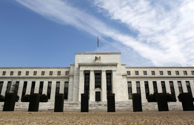 Fed : Αμετάβλητα τα επιτόκια στις ΗΠΑ