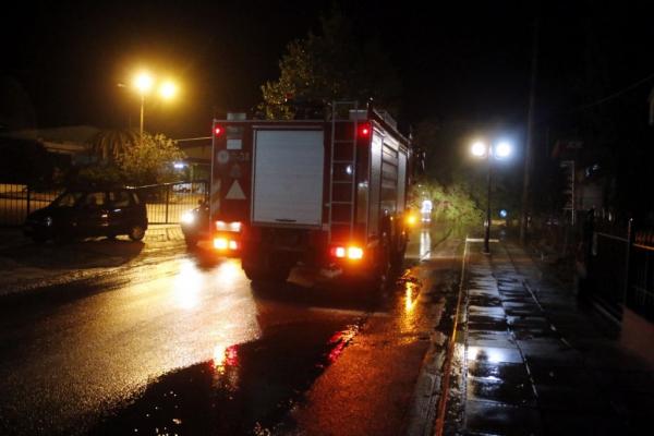 Πυρκαγιά σε εμπορικό κατάστημα στην Ιερά Οδό