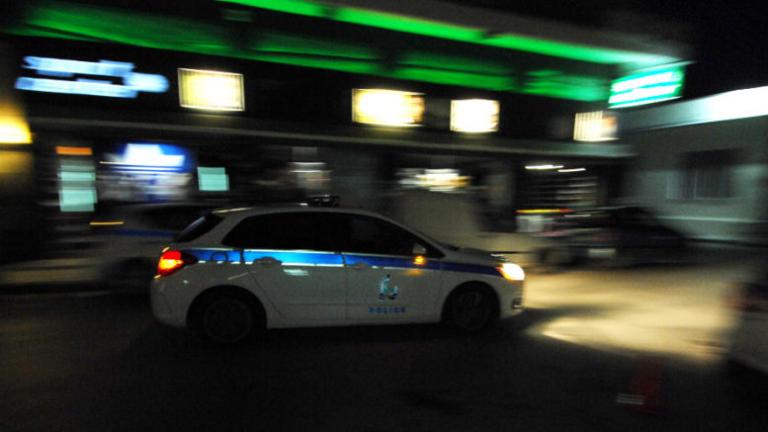 Βρήκε τον διαρρήκτη μέσα στο σπίτι του και τον μαχαίρωσε (εικόνες)