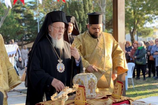 Vartholomeos in 2017 asked Tsipras not to change Constitution’s Article 3