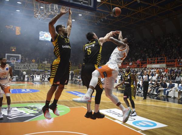 Λιθουανικά εμπόδια για την ελλιπή ΑΕΚ και τον Προμηθέα