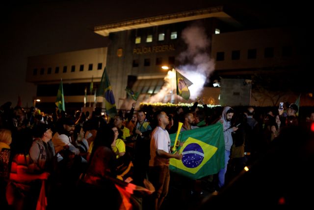 Βραζιλία: Οι «ψευδείς ειδήσεις» ως θέμα έκθεσης στις εξετάσεις Λυκείου