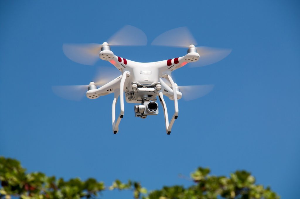 Με drones ο έλεγχος των υποδομών της ΔΕΗ