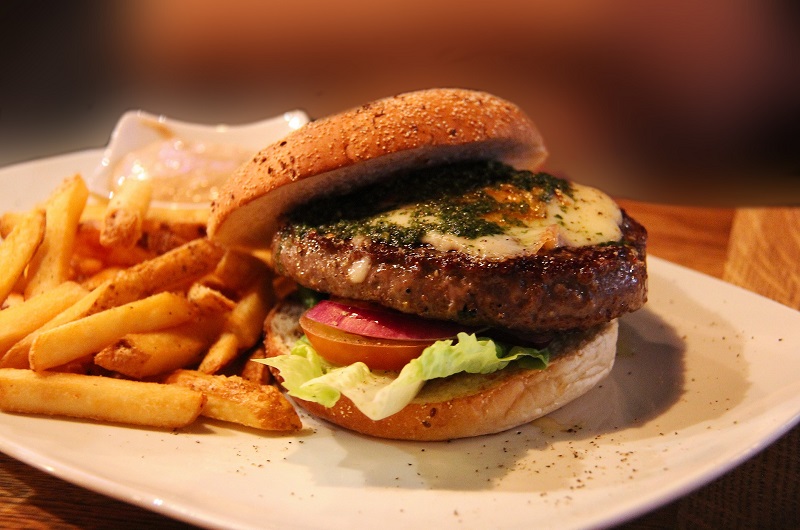 «Ό,τι τρώμε μας σκοτώνει» σύμφωνα με την Παγκόσμια Έκθεση Διατροφής