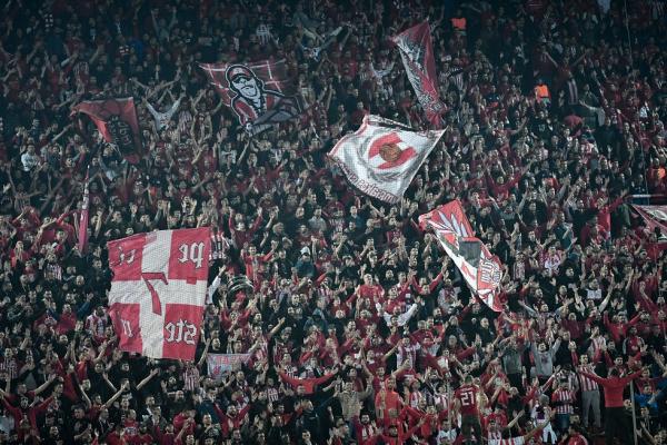 Ολυμπιακός: Παροξυσμός για το ντέρμπι, απομένουν 1.800 εισιτήρια