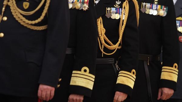 Αναδρομικά: Πάνε ταμείο οι ένστολοι – Υπογράφηκαν οι αποφάσεις