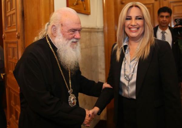 Γεννηματά: Αρκετά με τους αριστερούς και δεξιούς πολιτικούς ψάλτες