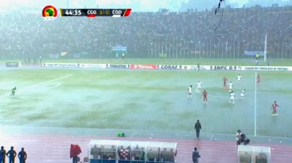 Στάδιο στο Κονγκό «μεταμορφώθηκε» σε λίμνη