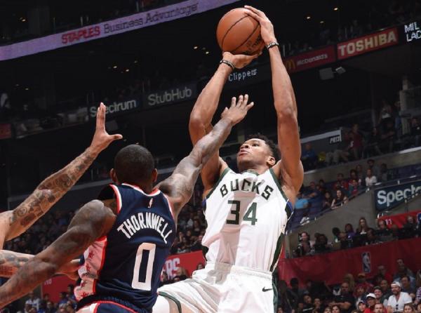 Η εμφάνιση του Γιάννη κόντρα στους Κλίπερς