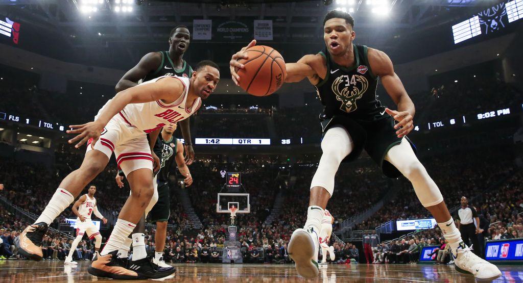 «Σαρωτικός» Αντετοκούνμπο στη νίκη των Μπακς επί των Σικάγο Μπουλς