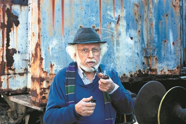 Γιώργος Γραμματικάκης: Δηλώνω αριστερός, αλλά με κάπως τρεμάμενη φωνή