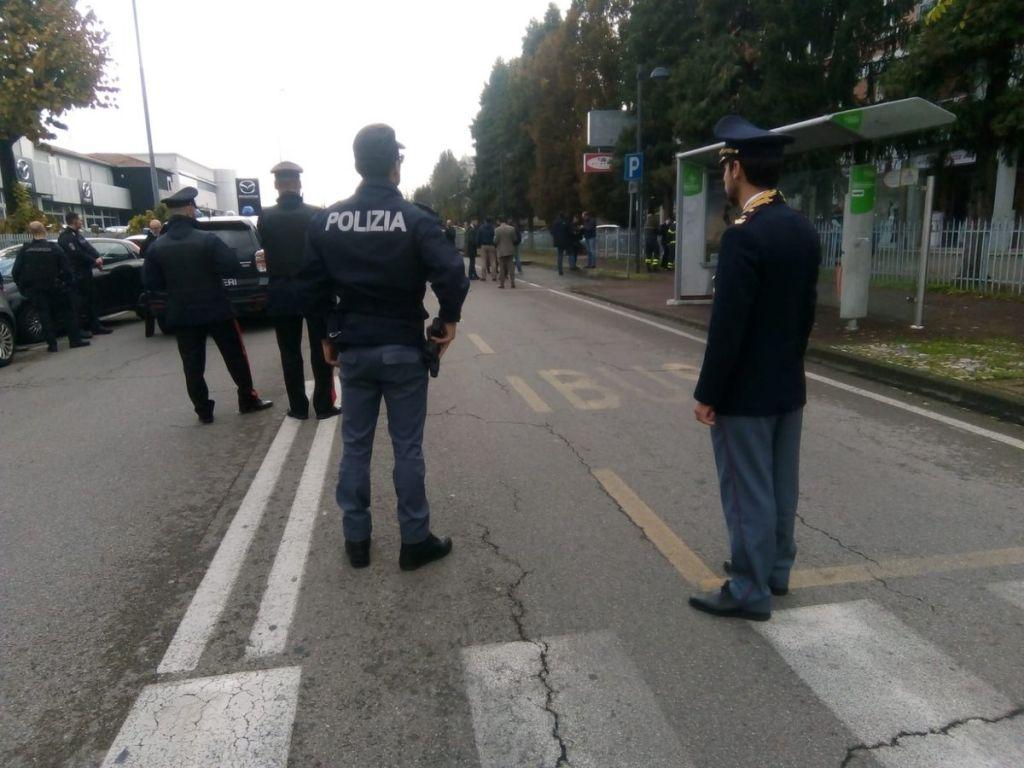 Ιταλία: Επικοινωνία με την κυβέρνηση ζητά ο εγκληματίας που κρατά ομήρους