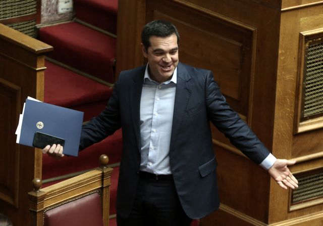 SYRIZA, ND cross swords in parliament  over pension, social benefits, insurance contributions