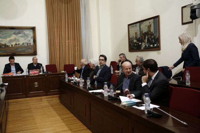 Parliamentary Committee: Voridis, Salmas to be probed over medical procedure pricing