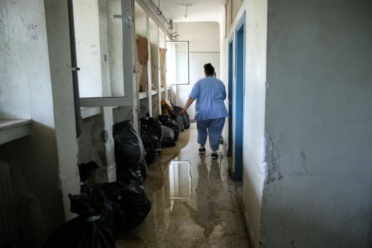 Υπό κατάρρευση το δημόσιο σύστημα Υγείας : Σε ράντζα οι ασθενείς