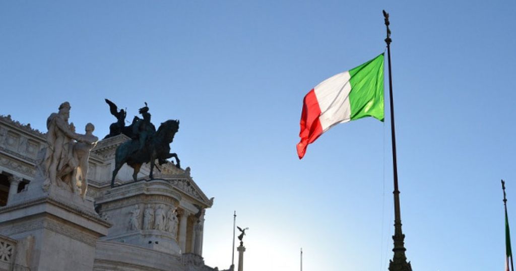 «Άλμα» στις ιταλικές μετοχές μετά τις δηλώσεις Ντι Μάιο για το έλλειμμα