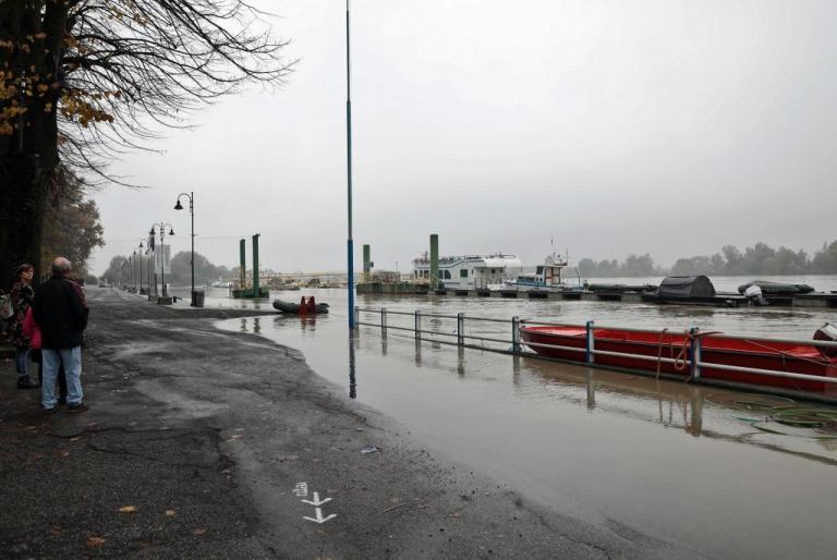 Ιταλία: Δέκα νεκροί, εκ των οποίων μια 9μελής οικογένεια, από τις πλημμύρες
