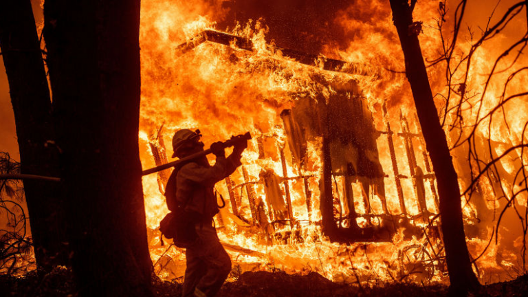 ΗΠΑ: Τουλάχιστον 79 οι νεκροί από τις πυρκαγιές στην πολιτεία της Καλιφόρνιας