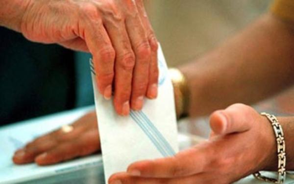 Δημοσκόπηση – χαστούκι για ΣΥΡΙΖΑ – Σενάρια αυτοδυναμίας για ΝΔ