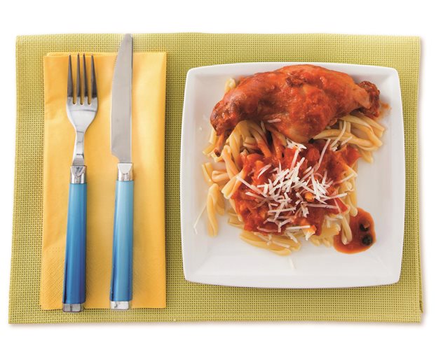 Κουνέλι κρασάτο με ζυμαρικά