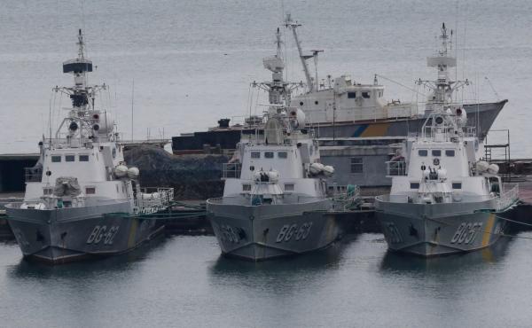 Η Ευρωπαϊκή Επιτροπή κάλεσε τη Ρωσία να απελευθερώσει τα ουκρανικά πλοία