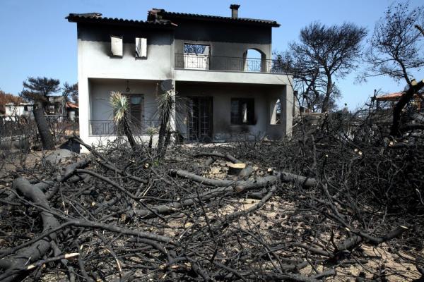 Με μαύρα μπλουζάκια στον φετινό Μαράθωνιο οι πυρόπληκτοι