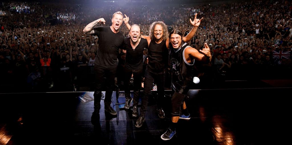 Καλιφόρνια: Οι Metallica δίνουν 100.000 δολ. στους πληγέντες από τις πυρκαγιές