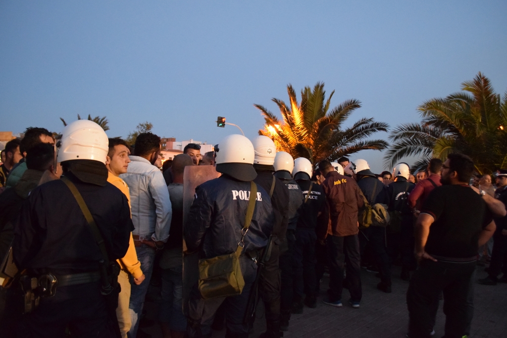 Μυτιλήνη: Ταυτοποιήθηκαν 26 άτομα για την επίθεση σε πρόσφυγες