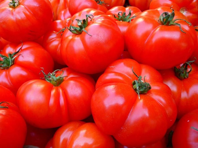 Κατασχέθηκαν ντομάτες με υπολείμματα φυτοφαρμάκων