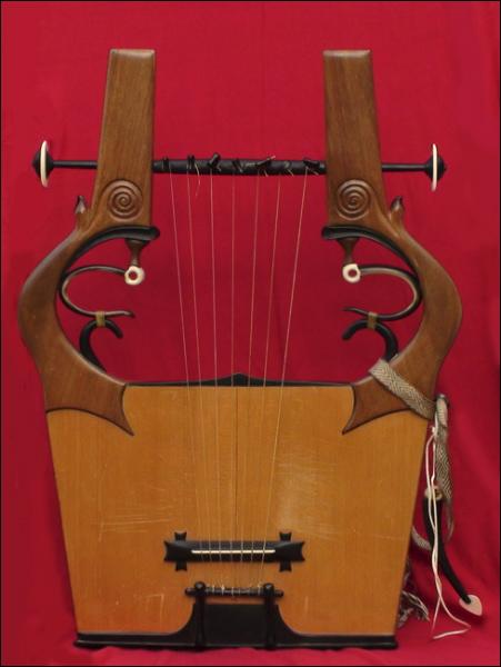 Πιστά αντίγραφα αρχαίων ελληνικών μουσικών οργάνων στο μουσείο της Νικόπολης Πρεβέζης