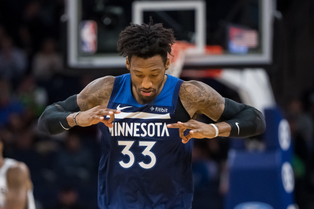 Λύκοι «κατασπάραξαν» τους Σπερς, ευρεία νίκη για τους Πέλικανς