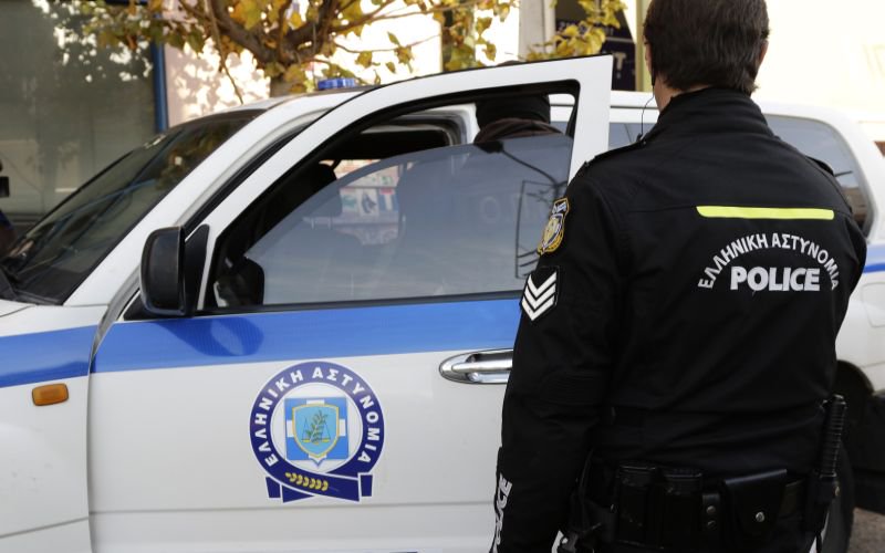 Συνελήφθη άνδρας που εισέβαλε με μαχαίρι στην πρεσβεία της Σερβίας