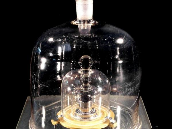 Εγκρίθηκε η αναθεώρηση του ορισμού του κιλού – Παρελθόν «Το Μεγάλο Κ»