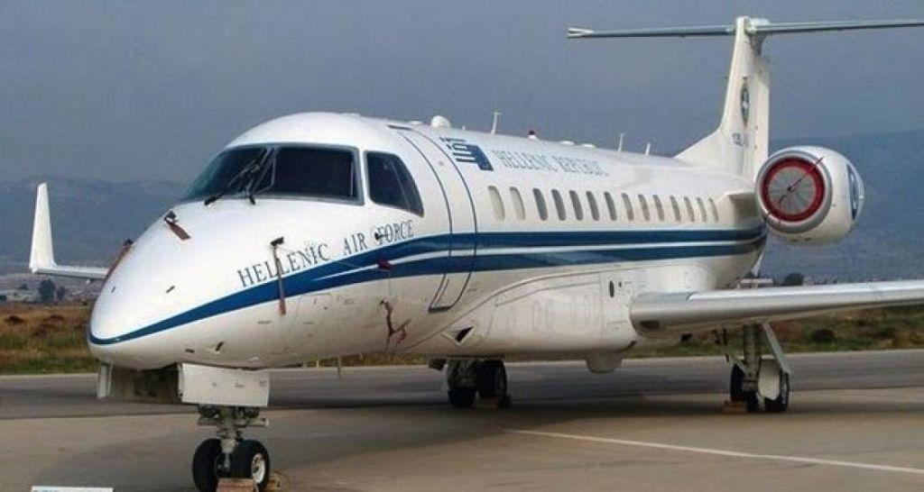 Τρώνε με χρυσά κουτάλια στο πρωθυπουργικό αεροσκάφος