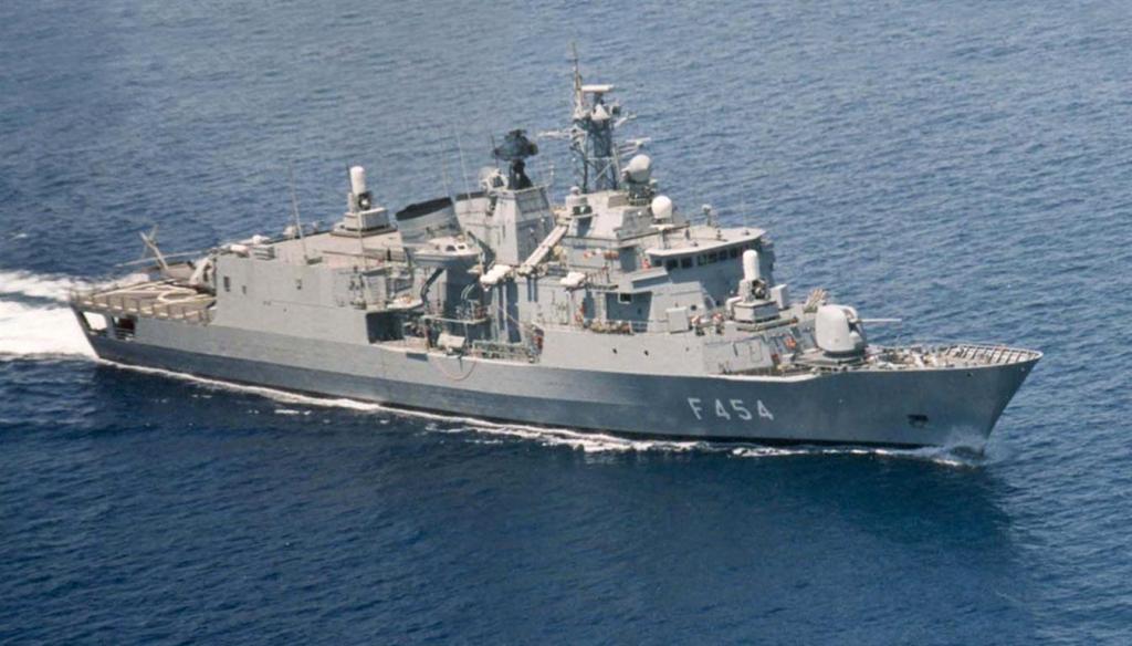 Η φρεγάτα «Ψαρά» στην επιτήρηση του τουρκικού «Barbaros»