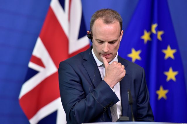 «Ανταρσία» κατά της Μέι - Παραιτήθηκε και ο αρμόδιος υπουργός για το Brexit