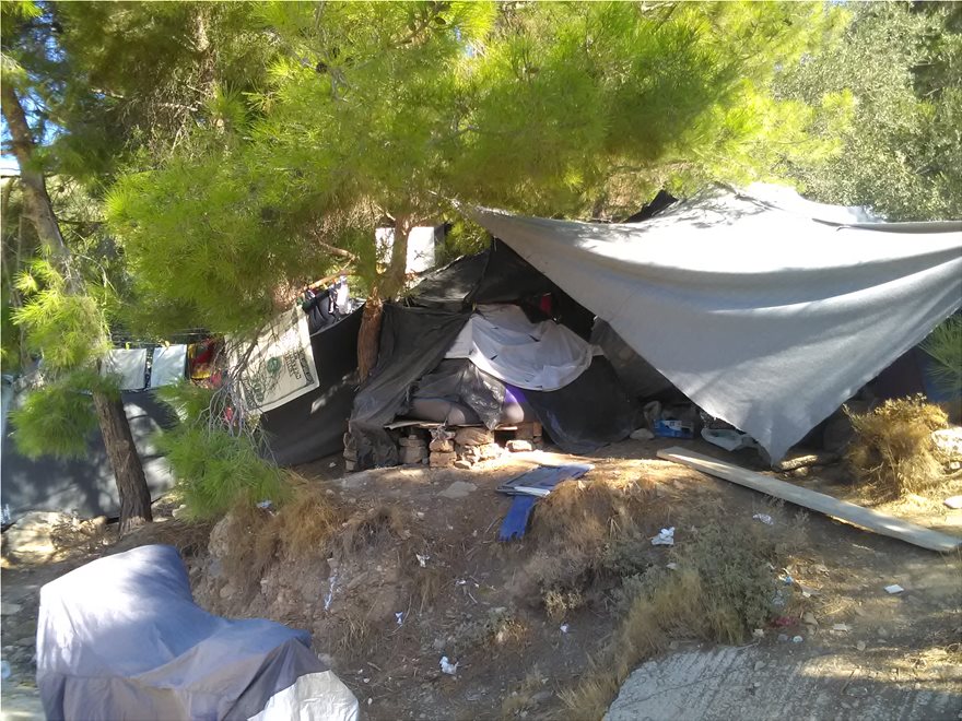 SOS από Περιφέρεια Αιγαίου για Σάμο: Προσφυγόπουλα ζουν σε απάνθρωπες συνθήκες