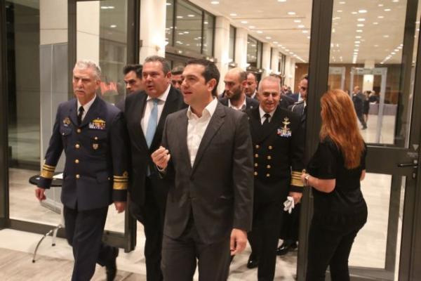 Τσίπρας : Μέχρι τα μέσα Δεκεμβρίου τα αναδρομικά των ένστολων