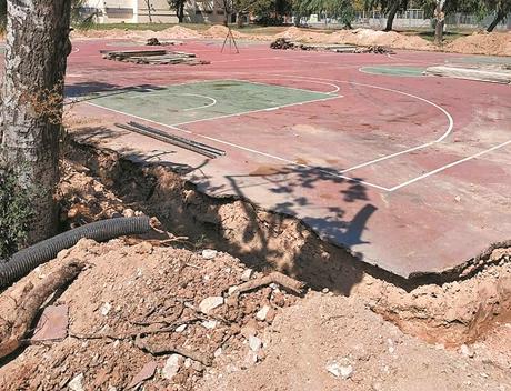 Λεφτά πεταμένα στον Σαρωνικό